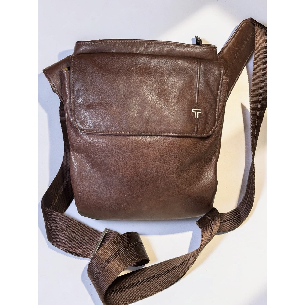 Tumi #50 Tara Zip Pouch Canyon Brown Leather Vertical Crossbody Messenger Bag